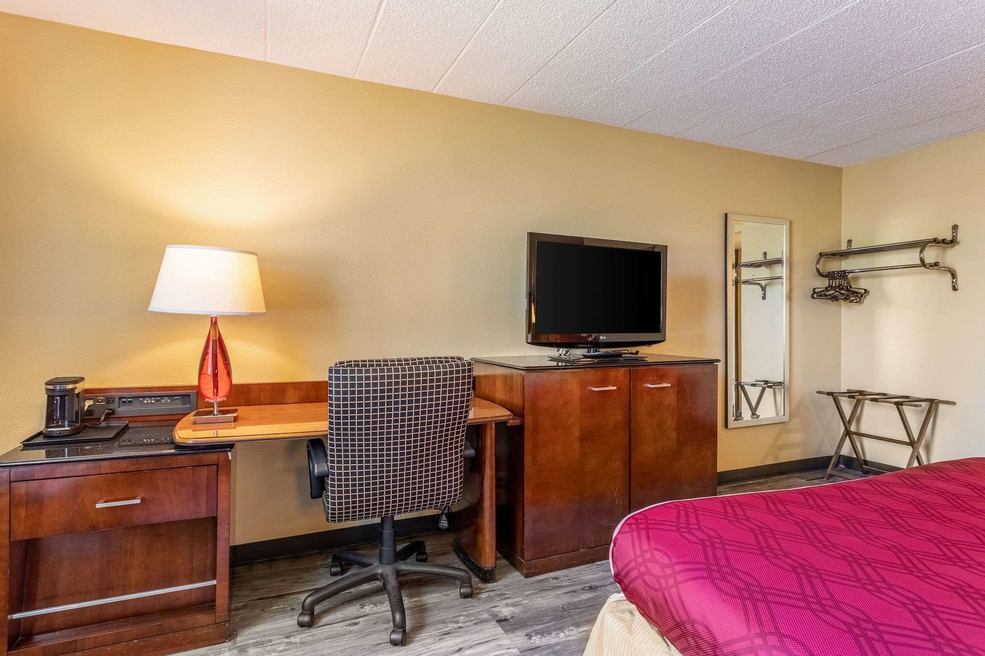 Econo Lodge Fredonia Bagian luar foto