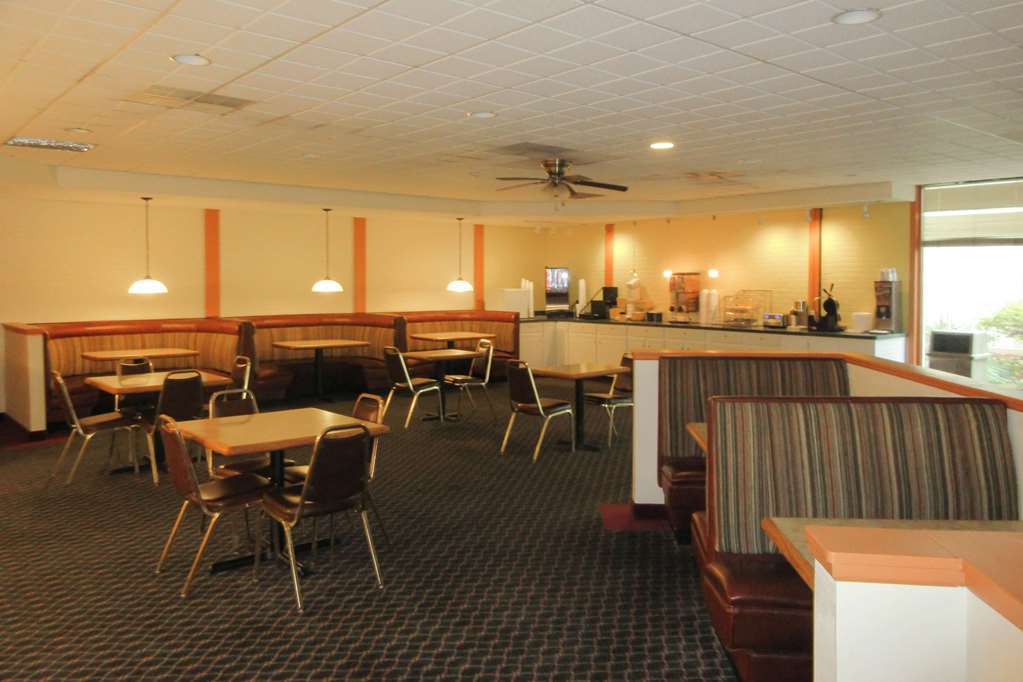 Econo Lodge Fredonia Restoran foto
